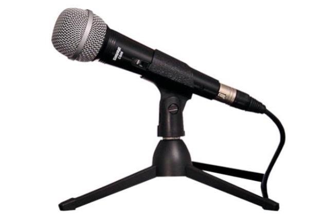 Microphone, Corded Akg