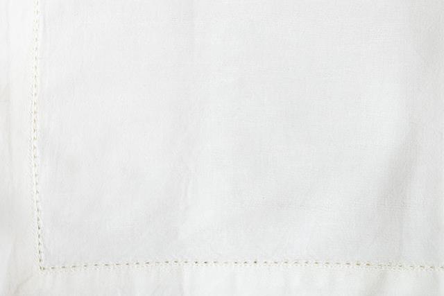 NAPKIN, OFF-WHITE HEMSTITCHED 20" x 20"
